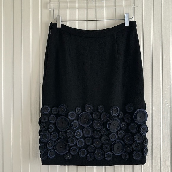 Oscar de la Renta Vintage Wool-Crepe Embellished Pencil Skirt - Picture 4 of 6